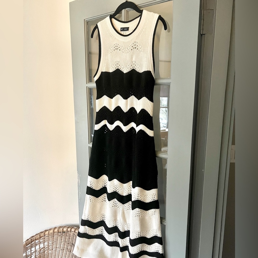 GAP Black and White Sleeveless Crochet Knit Maxi Dress